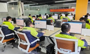 广西英华国际职业学院为工人队伍提质，为产业发展增效